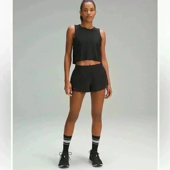 - Lululemon black hottie shorts 4” size 8 - Picture 1 of 6